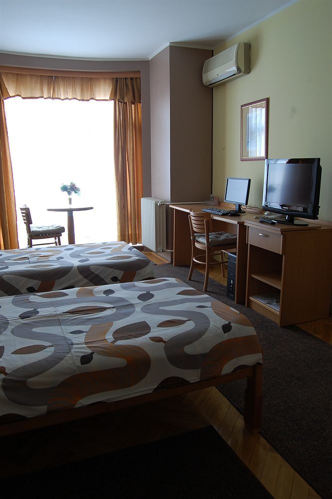 Voyager Bed & Breakfast Újvidék Kültér fotó
